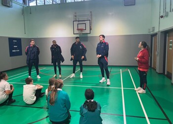 MUFC Players Visit Pioneer House